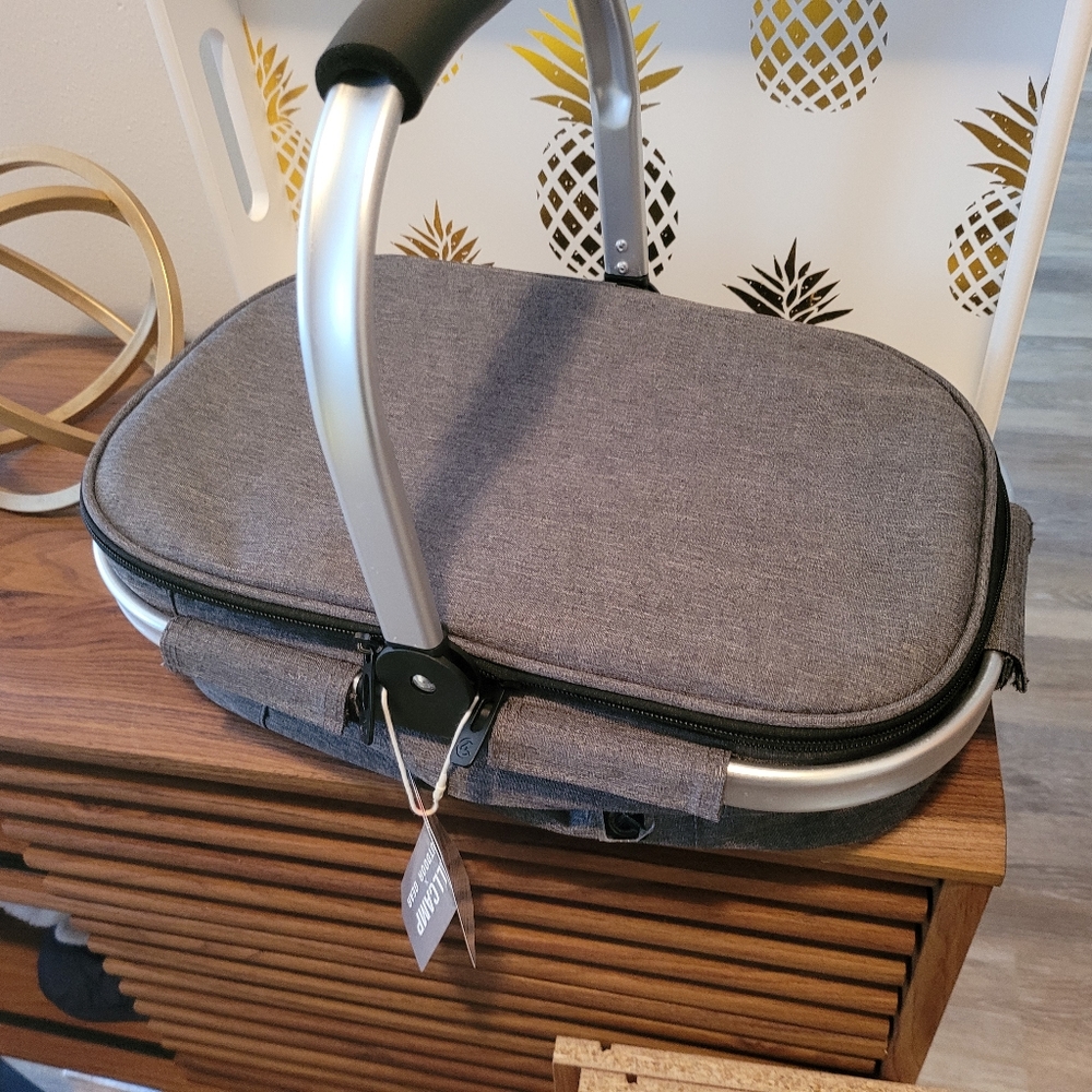 Collapsible, Insulated Picnic Basket